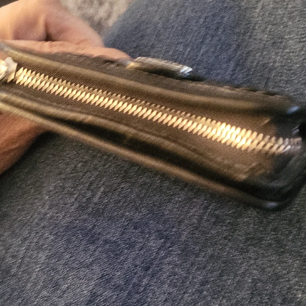 Black Leather Wallet with Decorative Button - Picture 4 of 8